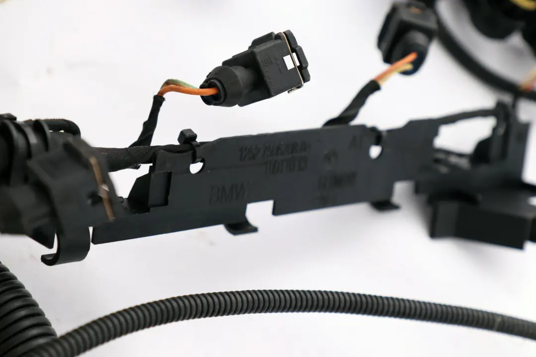 N46 Engine Wiring Loom Harness 7549271 to BMW 1 3 Series E87 E90 120i 320i with Part number 7549261 BMW 1 3 Series E87 E90 120i 320i N46 Engine Wiring Loom Harness 7549271 - SKU rhd-7549261 - Part number 7549261
