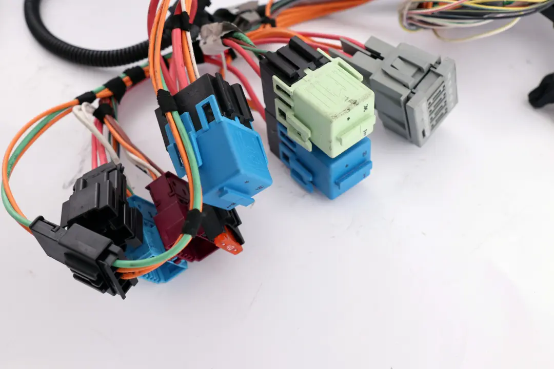 N46 Engine Wiring Loom Harness 7549271 to BMW 1 3 Series E87 E90 120i 320i with Part number 7549261 BMW 1 3 Series E87 E90 120i 320i N46 Engine Wiring Loom Harness 7549271 - SKU rhd-7549261 - Part number 7549261