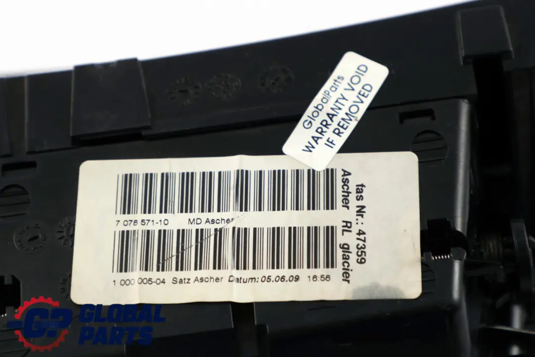 Ashtray Tray Interior Cover Trim Glacier Silver to BMW 1 Series 1 E81 E82 E87 LCI with Part number 8037468 BMW 1 Series 1 E81 E82 E87 LCI Ashtray Tray Interior Cover Trim Glacier Silver - SKU rhd-8037468-1 - Part number 8037468