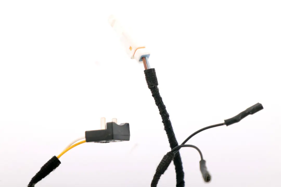 Wiring Electric Exterior Mirror Right O/S Heated to BMW 3 Series F30 F31 with Part number 8053172 BMW 3 Series F30 F31 Wiring Electric Exterior Mirror Right O/S Heated - SKU rhd-8059420-1 - Part number 8053172