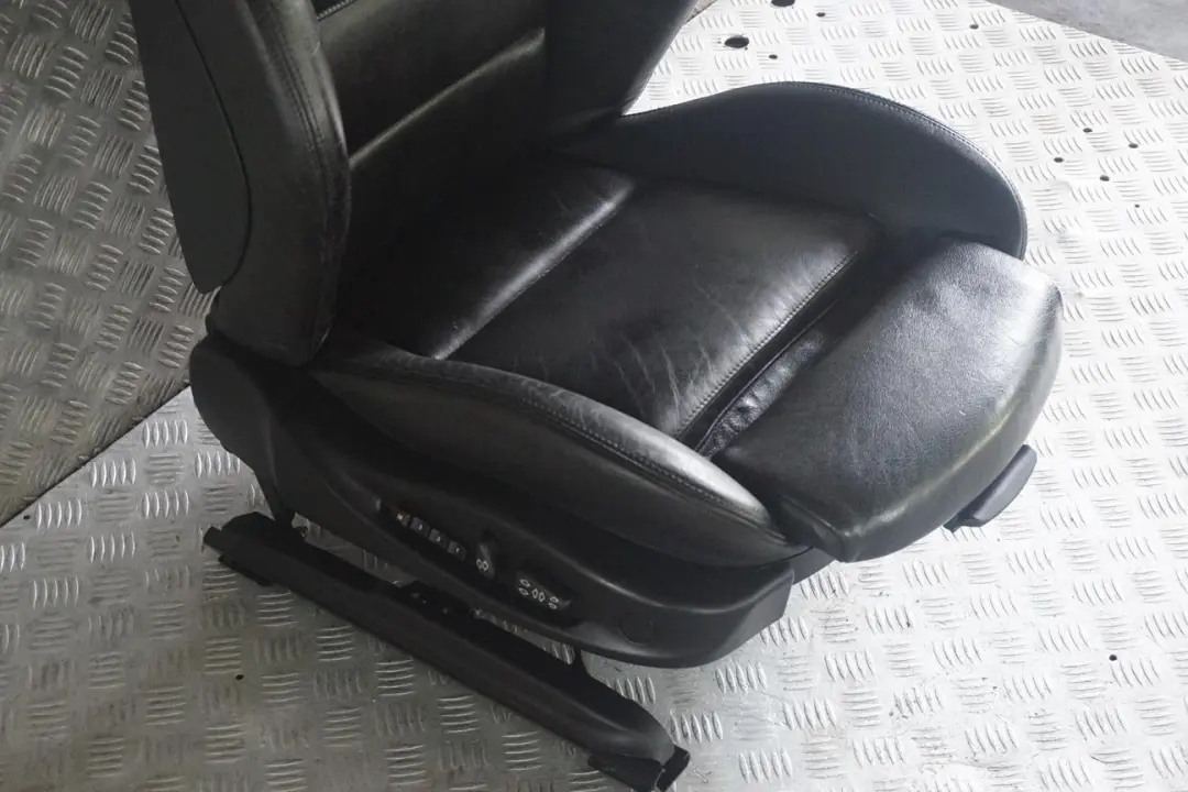 Front Right O/S Black Leather Seat Driver Heated Memory to BMW E46 Coupe Sport with Part number 8234946 BMW E46 Coupe Sport Front Right O/S Black Leather Seat Driver Heated Memory - SKU rhd-8234946-2 - Part number 8234946