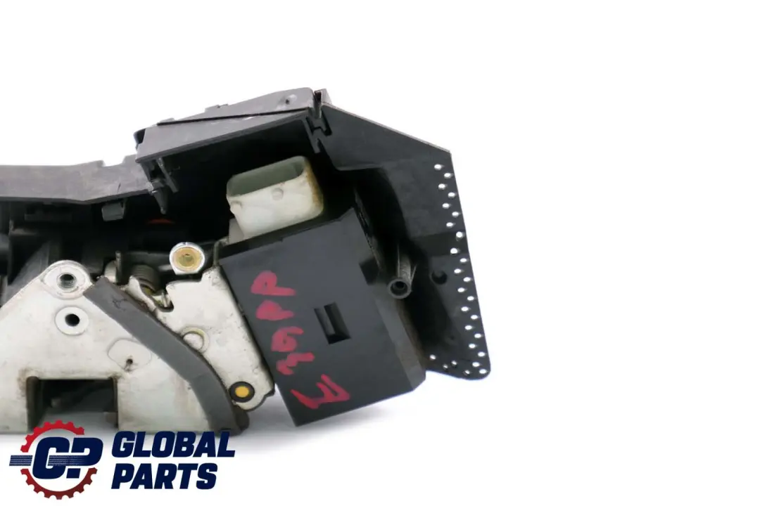 Door Lock With Motor Actuator Front Right O/S to BMW 5 7 Series E38 E39 with Part number 8235098 BMW 5 7 Series E38 E39 Door Lock With Motor Actuator Front Right O/S - SKU rhd-8235098 - Part number 8235098