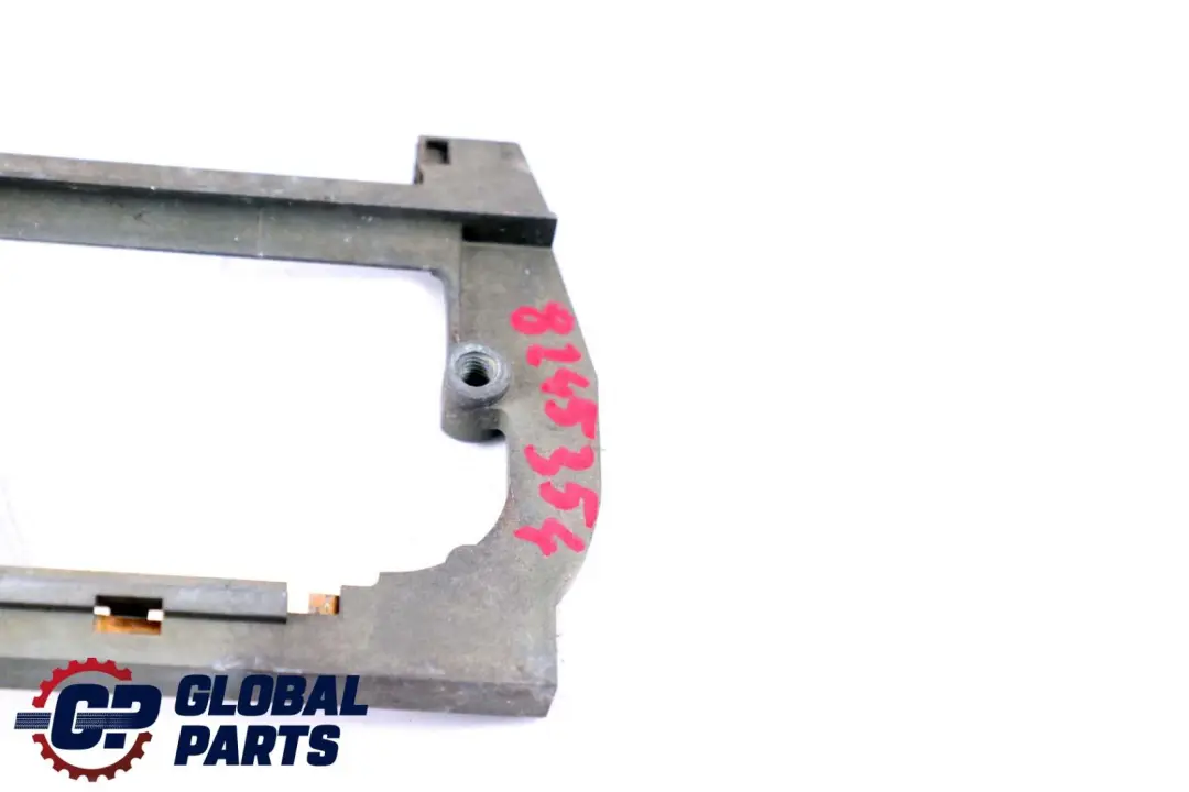 Carrier Base Outside Door Handle Catch Front Right O/S to BMW 5 Series E39 with Part number 8245354 BMW 5 Series E39 Carrier Base Outside Door Handle Catch Front Right O/S - SKU rhd-8245354 - Part number 8245354