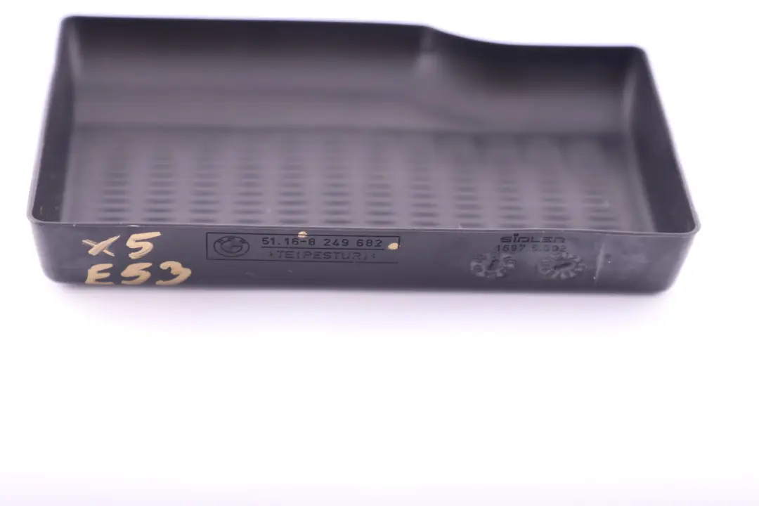 Wkład popielniczka gumowa do BMW X5 E53 o numerze 8249682 BMW X5 E53 Wkład popielniczka gumowa - SKU rhd-8249682 - Numer Części 8249682