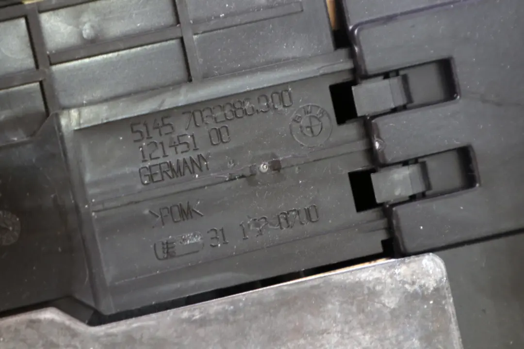 Armaturenbrett Instrumententafel Träger Untere Schublade für BMW E65 E66 mit Teilenummer 8261060 BMW E65 E66 Armaturenbrett Instrumententafel Träger Untere Schublade - SKU rhd-8261060-2 - Teilenummer 8261060