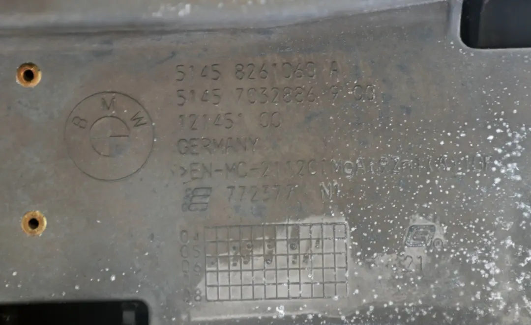 Tiroir Inférieur Tableau de Bord et Tableau D'instruments pour BMW E65 E66 à propos du numéro de pièce 8261060 BMW E65 E66 Tiroir Inférieur Tableau de Bord et Tableau D'instruments - SKU rhd-8261060-2 - Numéro de pièce 8261060