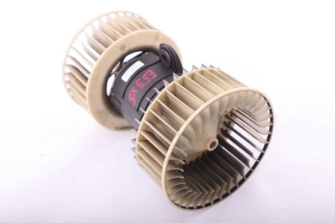 Gebläse Heizung Klimaautomatik Motor 6411 für BMW X5 E39 E53 mit Teilenummer 8385558 BMW X5 E39 E53 Gebläse Heizung Klimaautomatik Motor 6411 - SKU rhd-8385558 - Teilenummer 8385558