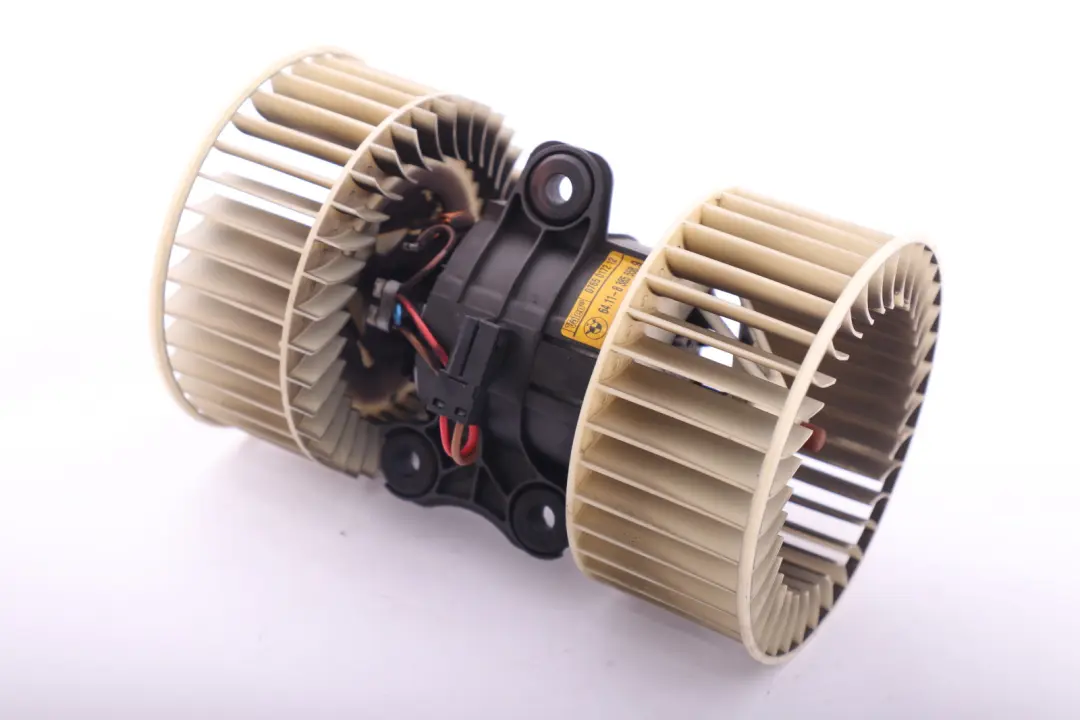 Heater Blower Fan Motor 6411 to BMW X5 E39 E53 with Part number 8385558 BMW X5 E39 E53 Heater Blower Fan Motor 6411 - SKU rhd-8385558 - Part number 8385558