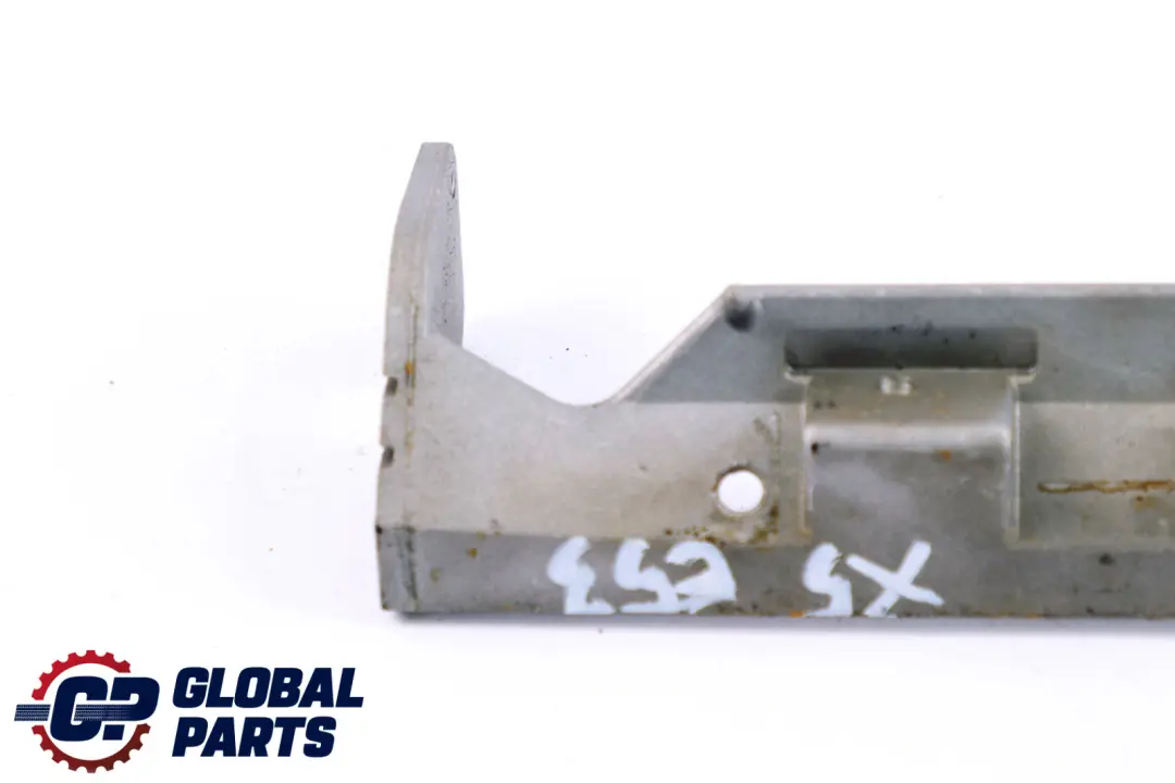 Halter Mittelkonsole Mittelarmlehne 00003304 5116 für BMW X5 er E53 mit Teilenummer 8402939 BMW X5 er E53 Halter Mittelkonsole Mittelarmlehne 00003304 5116 - SKU rhd-8402939 - Teilenummer 8402939