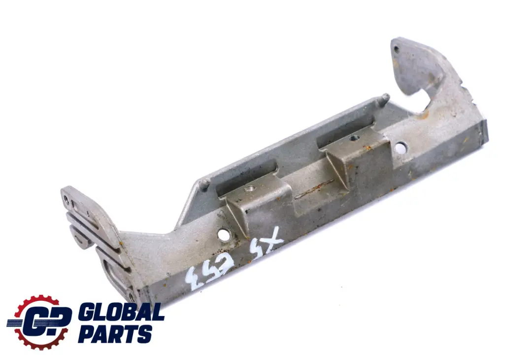 Halter Mittelkonsole Mittelarmlehne 00003304 5116 für BMW X5 er E53 mit Teilenummer 8402939 BMW X5 er E53 Halter Mittelkonsole Mittelarmlehne 00003304 5116 - SKU rhd-8402939 - Teilenummer 8402939