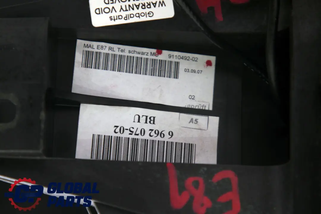 Centre Console Arm Rest Armrest Black to BMW 1 Series 4 E81 E82 E87N LCI with Part number 9110492 BMW 1 Series 4 E81 E82 E87N LCI Centre Console Arm Rest Armrest Black - SKU rhd-9110492-4 - Part number 9110492