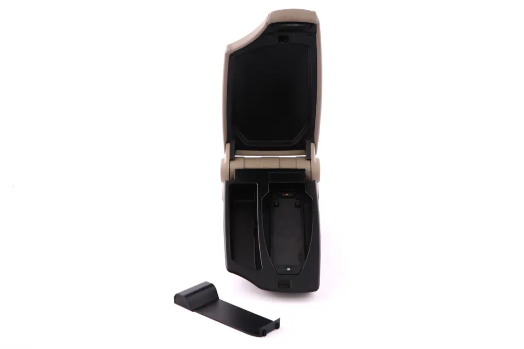 Centre Arm Rest Telephone Beige to BMW 1 Series E81 E82 E87 LCI with Part number 9110499 BMW 1 Series E81 E82 E87 LCI Centre Arm Rest Telephone Beige - SKU rhd-9110499 - Part number 9110499