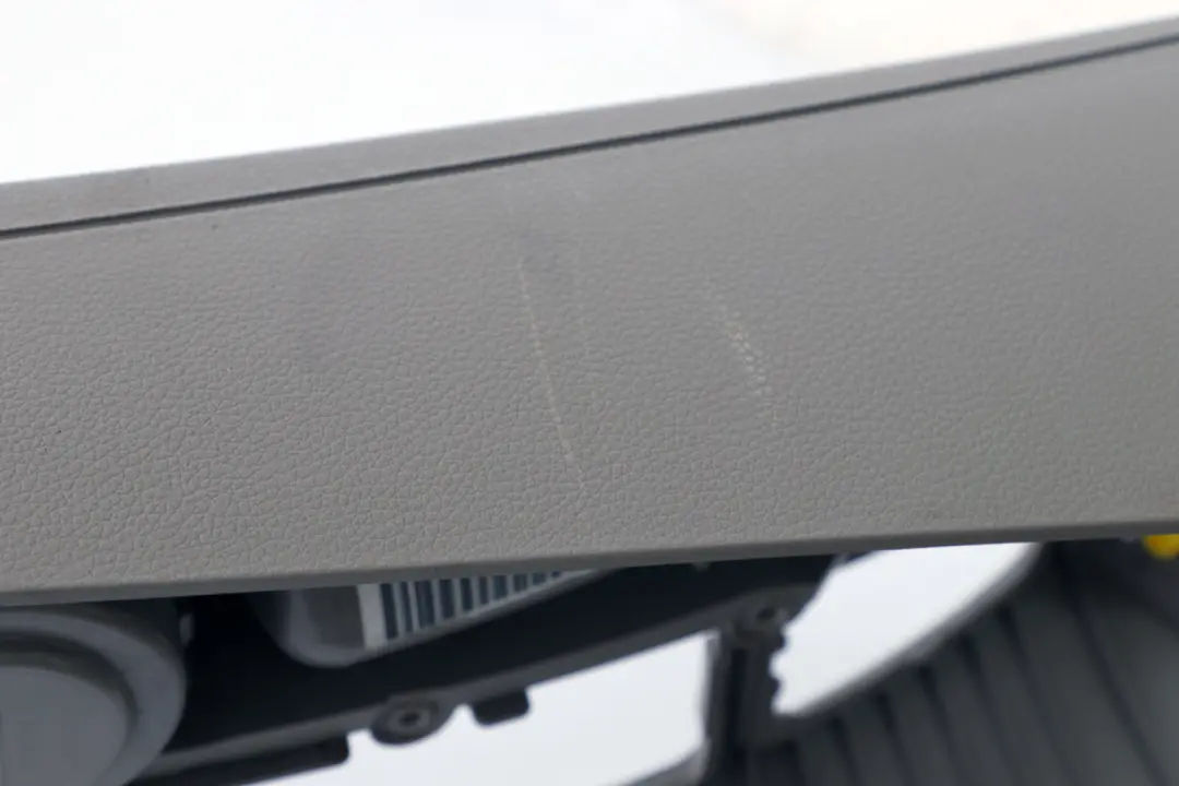 Centre Console Cup Holder Sat Nav Beige 7155127 to BMW 1 Series E81 E82 E87 LCI E88 with Part number 9110531 BMW 1 Series E81 E82 E87 LCI E88 Centre Console Cup Holder Sat Nav Beige 7155127 - SKU rhd-9110531 - Part number 9110531