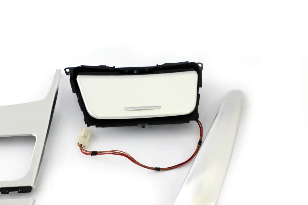BMW 1 Series E81 E87 LCI Set Ashtray Trim Cover Dashboard Akzentschliff Silver - SKU rhd-9122669 - Part number 9121705