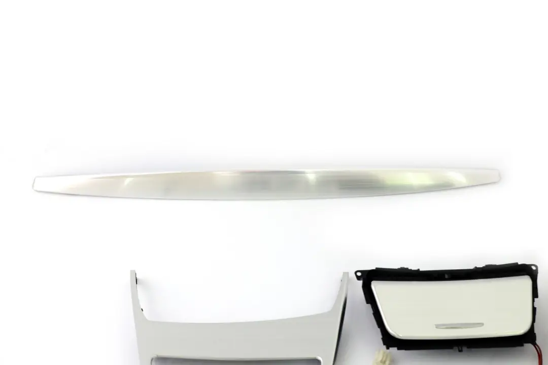 BMW 1 Series E81 E87 LCI Set Ashtray Trim Cover Dashboard Akzentschliff Silver - SKU rhd-9122669 - Part number 9121705