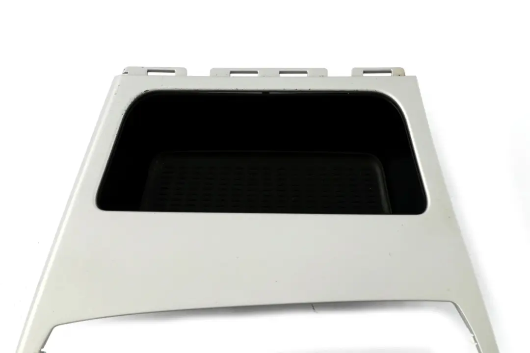 Trim Storage Centre Console Light Titanium Silver to BMW 1 Series E81 E87 LCI E88 with Part number 9128641 BMW 1 Series E81 E87 LCI E88 Trim Storage Centre Console Light Titanium Silver - SKU rhd-9128641-1 - Part number 9128641