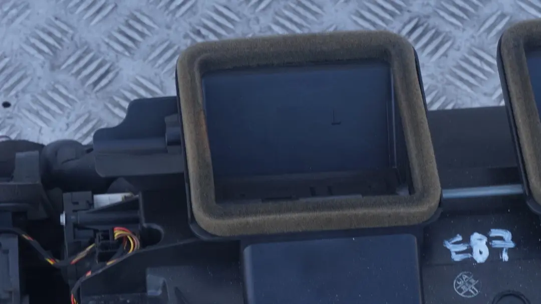 Heater Radiator Matrix Unit Complete to BMW 3 Series E90 E91 with Part number 6947272 BMW 3 Series E90 E91 Heater Radiator Matrix Unit Complete - SKU rhd-9136171-3 - Part number 6947272