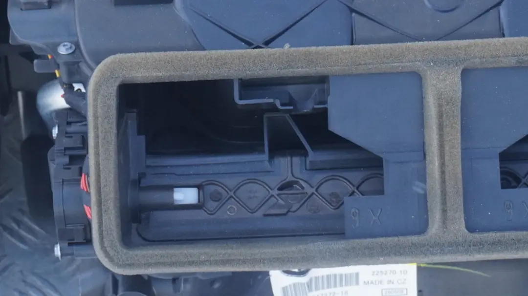 Heater Radiator Matrix Unit Complete to BMW 3 Series E90 E91 with Part number 6947272 BMW 3 Series E90 E91 Heater Radiator Matrix Unit Complete - SKU rhd-9136171-3 - Part number 6947272