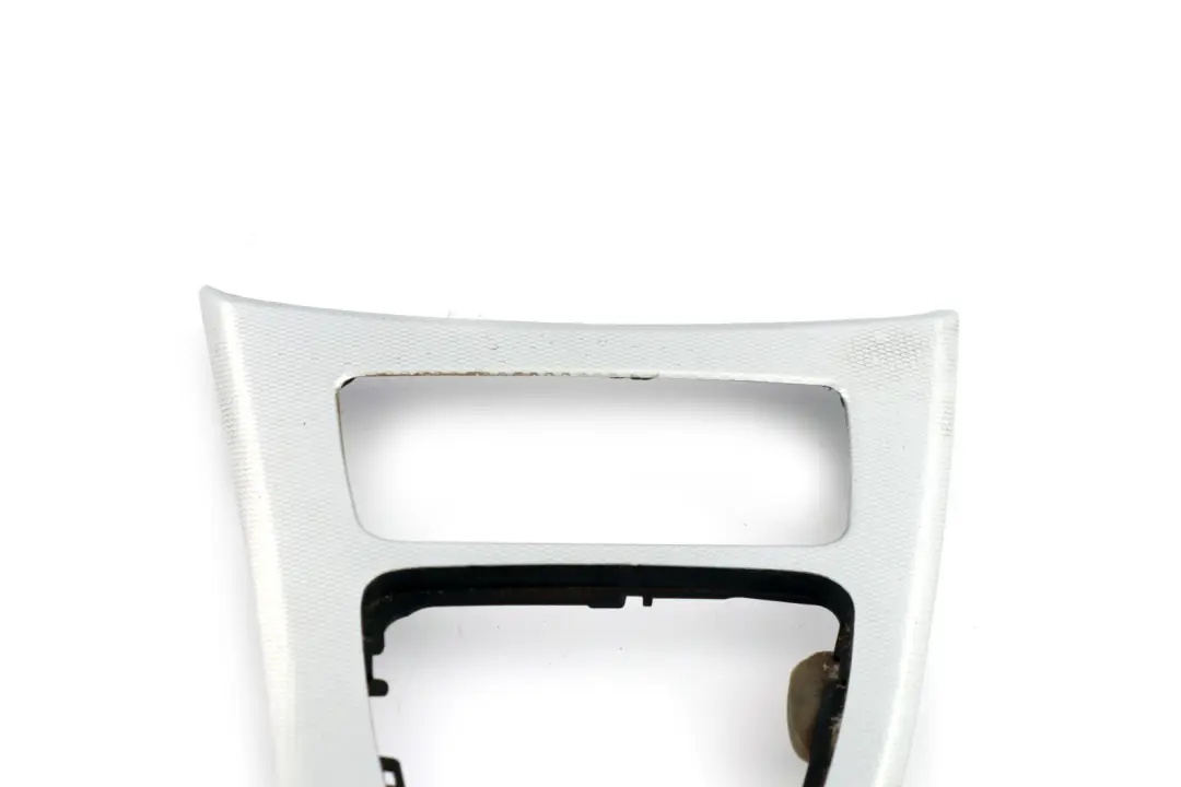 Centre Console Trim Ashtray Glacier Silber Silver to BMW 3 Series 1 E90 E91 Cover with Part number 9145138 BMW 3 Series 1 E90 E91 Cover Centre Console Trim Ashtray Glacier Silber Silver - SKU rhd-9145138-1 - Part number 9145138