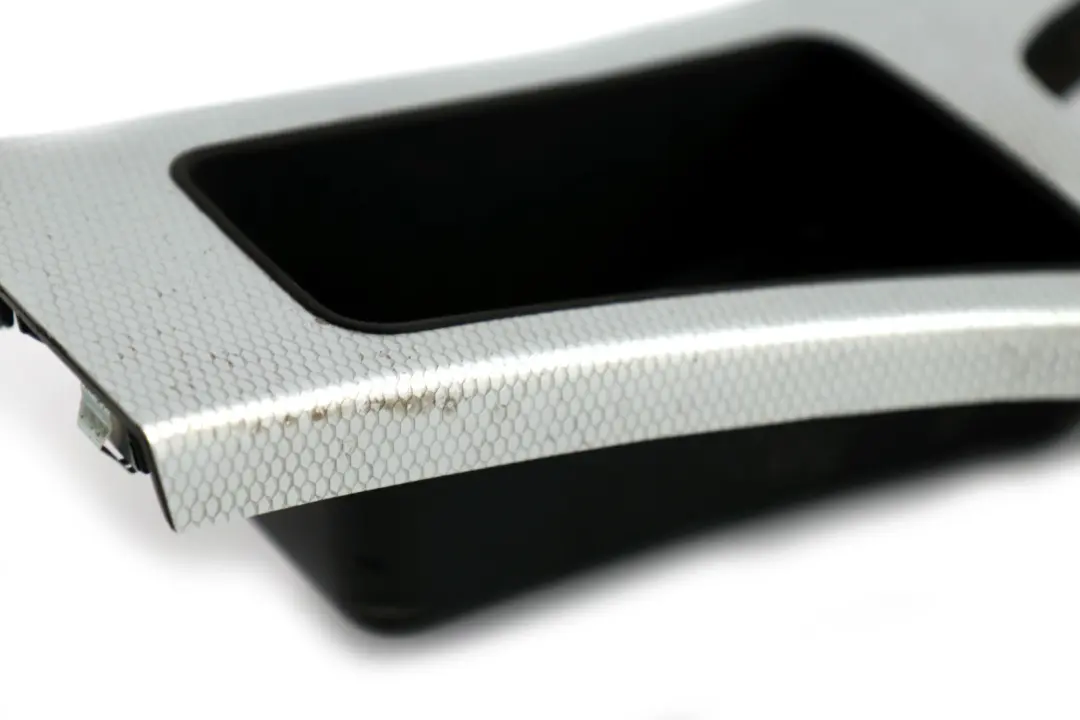Centre Console Trim Ashtray Glacier Silber Silver to BMW 3 Series 1 E90 E91 Cover with Part number 9145138 BMW 3 Series 1 E90 E91 Cover Centre Console Trim Ashtray Glacier Silber Silver - SKU rhd-9145138-1 - Part number 9145138