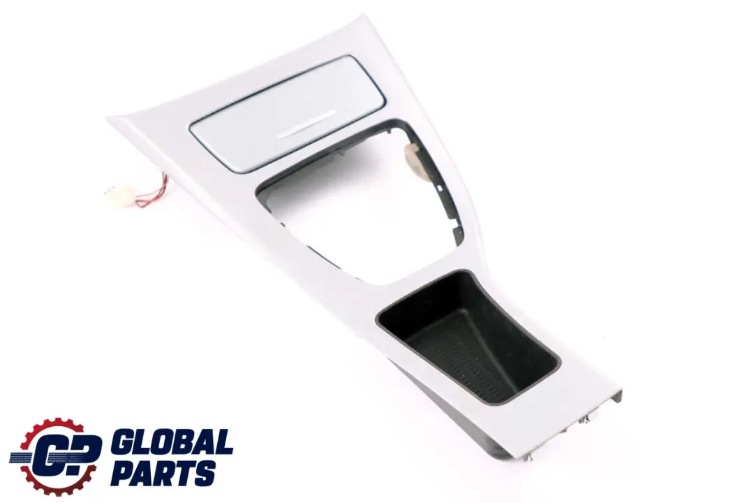 Centre Console Trim Ashtray Glacier Silber Silver to BMW 3 Series E90 E91 Cover with Part number 6970136 BMW 3 Series E90 E91 Cover Centre Console Trim Ashtray Glacier Silber Silver - SKU rhd-9145138 - Part number 6970136