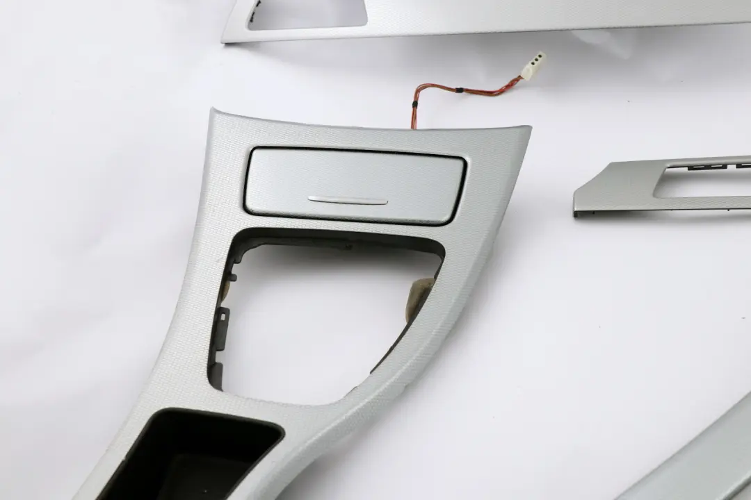 Set Cover Dash Trim Strip Aluminium Glacier Silber to BMW 3 Series 3 E90 with Part number 9148070 BMW 3 Series 3 E90 Set Cover Dash Trim Strip Aluminium Glacier Silber - SKU rhd-9148070-3 - Part number 9148070