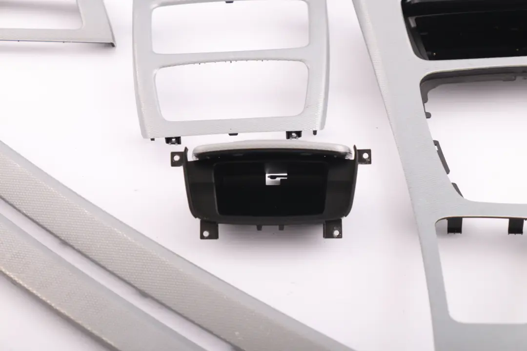 Complete Interior Trim Set Dashboard Dash Glaciersilber Silver to BMW 3 Series E92 with Part number 9148505 BMW 3 Series E92 Complete Interior Trim Set Dashboard Dash Glaciersilber Silver - SKU rhd-9148505 - Part number 9148505