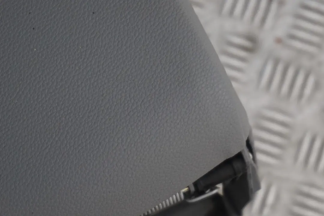 Grau Grey Centre Console Armrest to BMW 3 Series 1 E90 E91 E92 E93 with Part number 9153216 BMW 3 Series 1 E90 E91 E92 E93 Grau Grey Centre Console Armrest - SKU rhd-9153216-1 - Part number 9153216