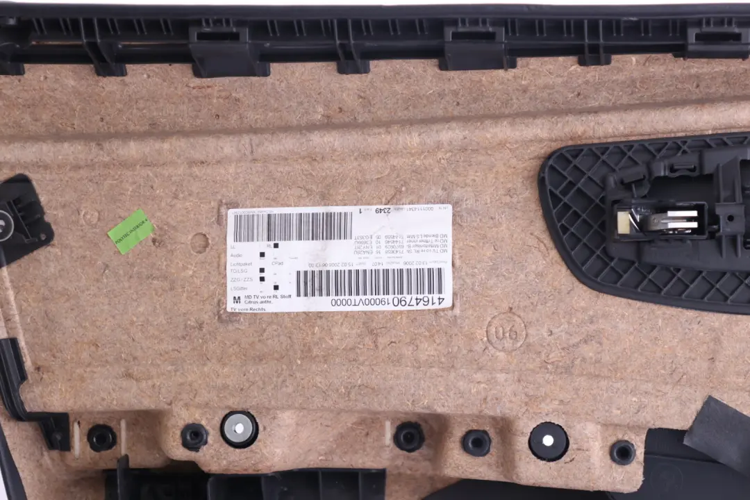 Front Right O/S Door Card Cloth Citrus Black Trim Panel to BMW 3 Series E90 E91 with Part number 9154182 BMW 3 Series E90 E91 Front Right O/S Door Card Cloth Citrus Black Trim Panel - SKU rhd-9154182 - Part number 9154182