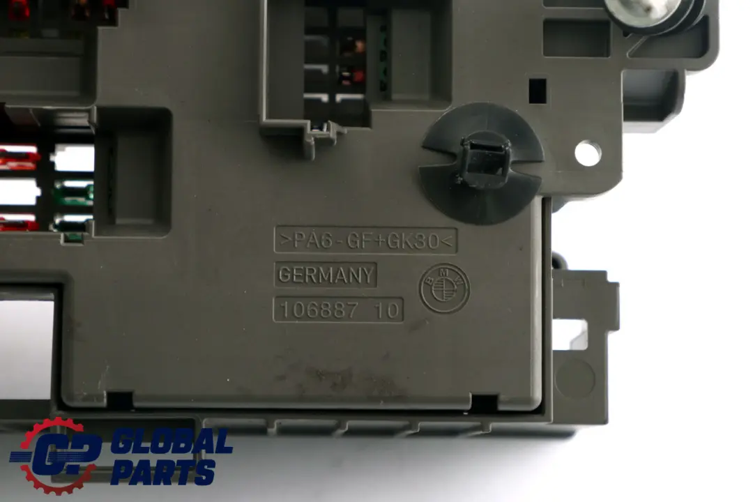 Distribution Fuse Box Front to BMW Z4 Series E89 Roadster Cabrio Power with Part number 9154971 BMW Z4 Series E89 Roadster Cabrio Power Distribution Fuse Box Front - SKU rhd-9154971 - Part number 9154971