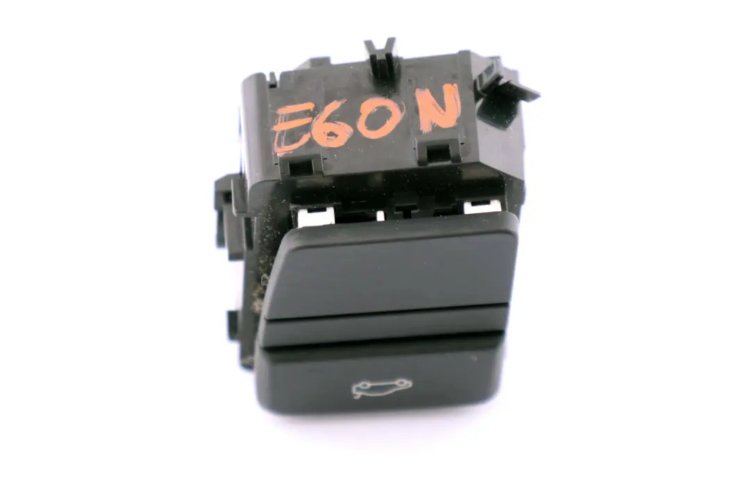 Switch Center Control Block Button to BMW 5 Series E60 E61 LCI with Part number 9159066 BMW 5 Series E60 E61 LCI Switch Center Control Block Button - SKU rhd-9159066 - Part number 9159066