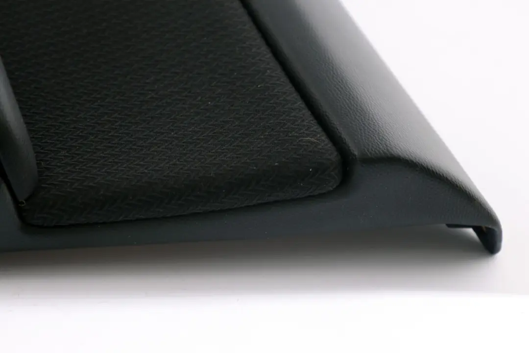 Front Right O/S Door Card Lining Cloth Anthracite to BMW 3 Series E90 E91 LCI with Part number 51419167792 BMW 3 Series E90 E91 LCI Front Right O/S Door Card Lining Cloth Anthracite - SKU rhd-9167792 - Part number 51419167792