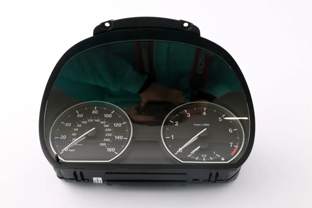 Instrument Cluster Speedo Clocks to BMW 1 Series E81 E82 E87 LCI E88 with Part number 9187325 BMW 1 Series E81 E82 E87 LCI E88 Instrument Cluster Speedo Clocks - SKU rhd-9187325 - Part number 9187325