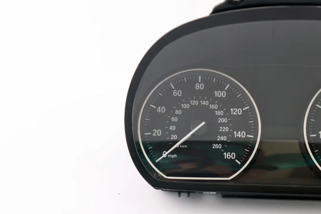 Instrument Cluster Speedo Clocks to BMW 1 Series E81 E82 E87 LCI E88 with Part number 9187325 BMW 1 Series E81 E82 E87 LCI E88 Instrument Cluster Speedo Clocks - SKU rhd-9187325 - Part number 9187325