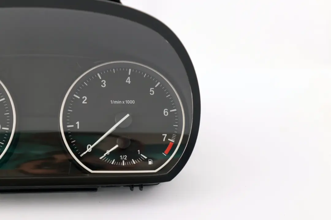 Instrument Cluster Speedo Clocks to BMW 1 Series E81 E82 E87 LCI E88 with Part number 9187325 BMW 1 Series E81 E82 E87 LCI E88 Instrument Cluster Speedo Clocks - SKU rhd-9187325 - Part number 9187325