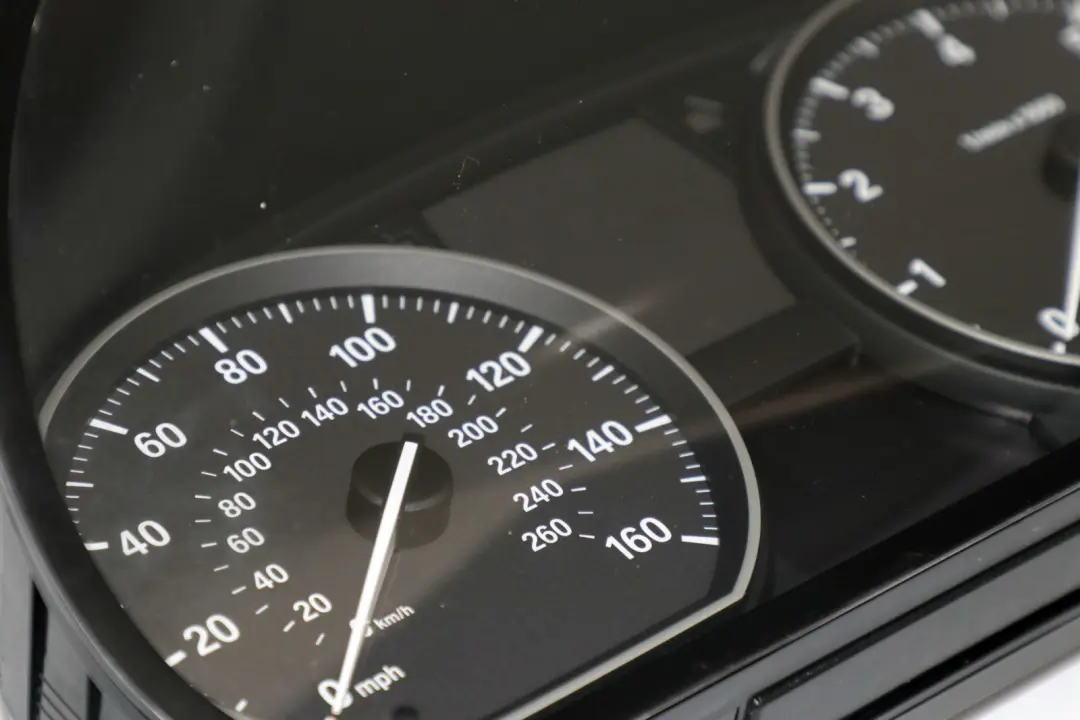 Instrument Cluster Speedo Clocks to BMW 1 Series E81 E82 E87 LCI E88 with Part number 9187325 BMW 1 Series E81 E82 E87 LCI E88 Instrument Cluster Speedo Clocks - SKU rhd-9187325 - Part number 9187325