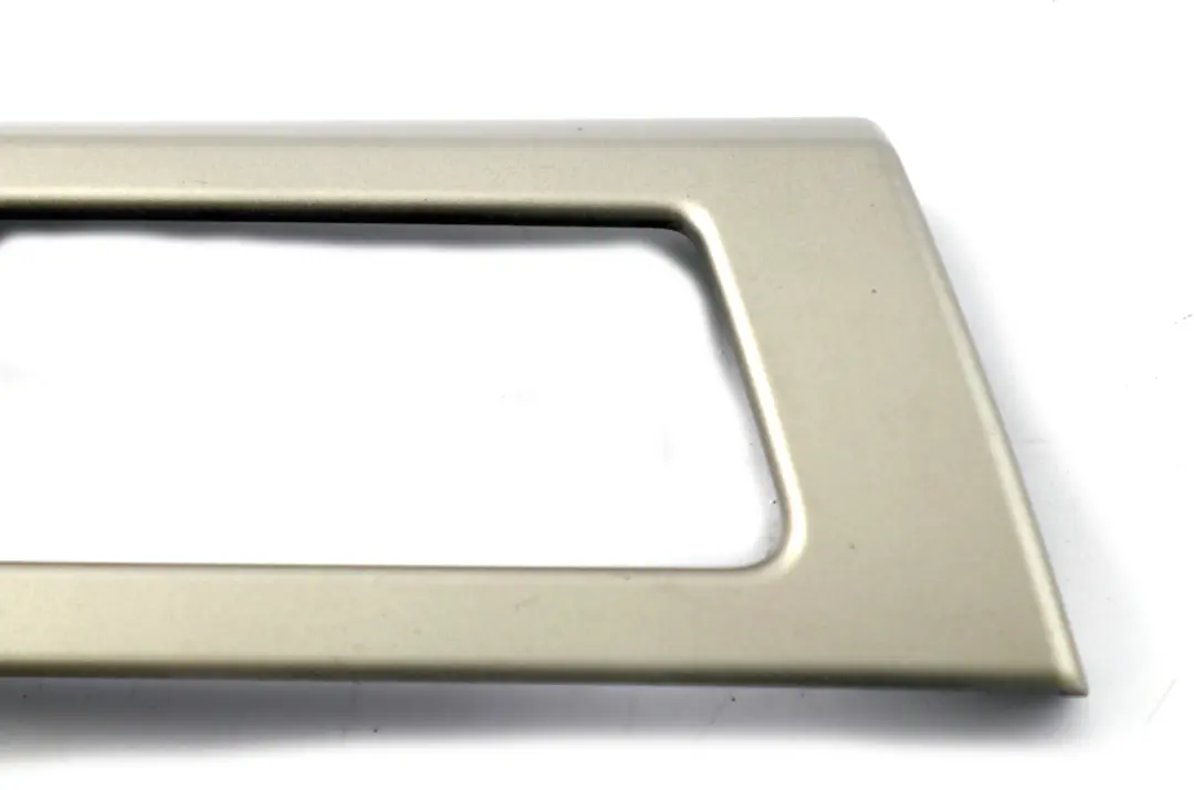 Decorative Dashboard Strip Right O/S Satinsilber to BMW 3 Series E90 E91 LCI E92 with Part number 9197276 BMW 3 Series E90 E91 LCI E92 Decorative Dashboard Strip Right O/S Satinsilber - SKU rhd-9197276 - Part number 9197276