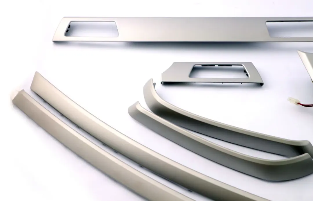 Set Trim Dashboard Console Strip Satin Silber Silver to BMW 3 Series 1 E90 E91 LCI with Part number 9197278 BMW 3 Series 1 E90 E91 LCI Set Trim Dashboard Console Strip Satin Silber Silver - SKU rhd-9197278-1 - Part number 9197278