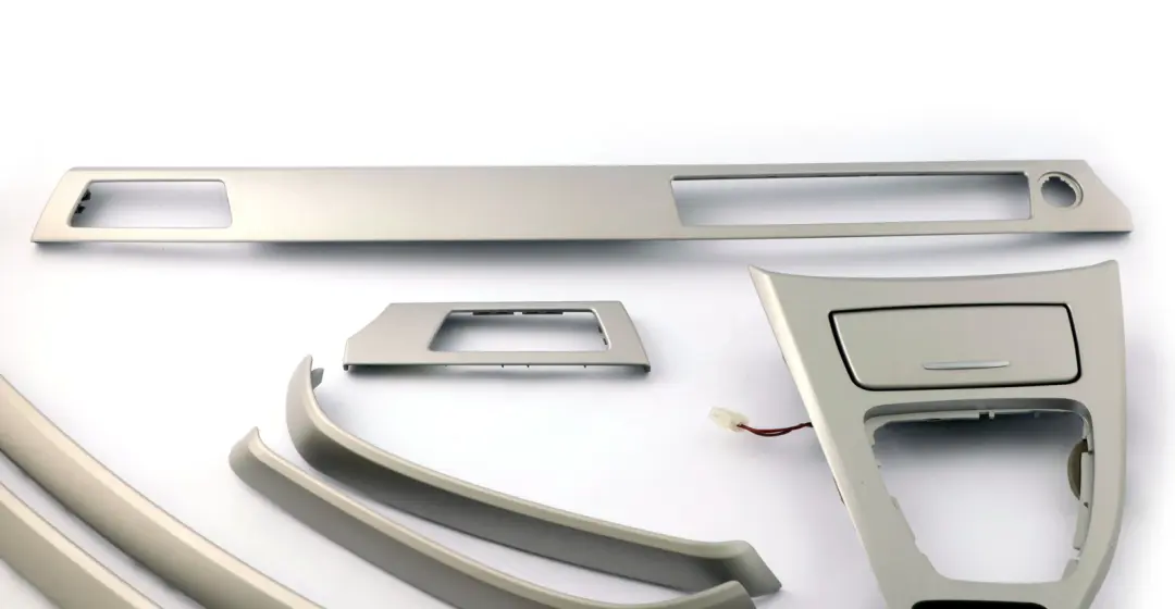 Set Trim Dashboard Console Strip Satin Silber Silver to BMW 3 Series 1 E90 E91 LCI with Part number 9197278 BMW 3 Series 1 E90 E91 LCI Set Trim Dashboard Console Strip Satin Silber Silver - SKU rhd-9197278-1 - Part number 9197278