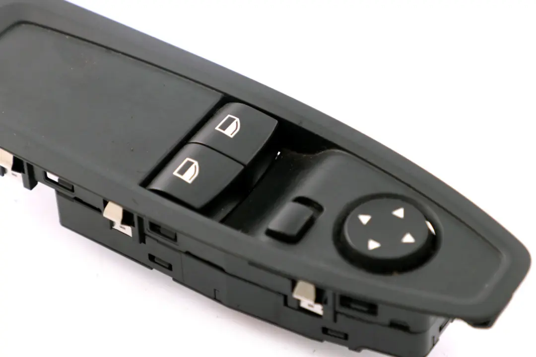 Driver's Side Switch Window Lifter O/S to BMW 1 2 Series F21 F22 F87 F23 F34 LCi with Part number 9226265 BMW 1 2 Series F21 F22 F87 F23 F34 LCi Driver's Side Switch Window Lifter O/S - SKU rhd-9226265 - Part number 9226265