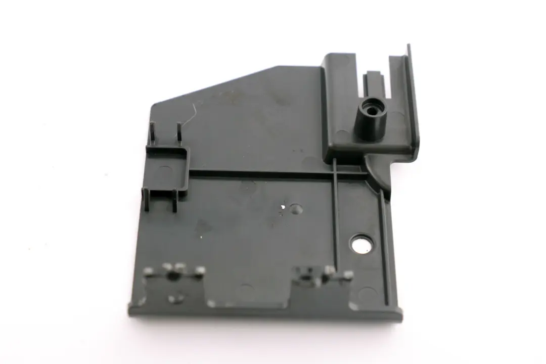 Control Unit FEM to BMW 1 2 4 Series F20 F21 F30 F31 F80 M3 F82 M4 Cover with Part number 9227646 BMW 1 2 4 Series F20 F21 F30 F31 F80 M3 F82 M4 Cover Control Unit FEM - SKU rhd-9227646 - Part number 9227646