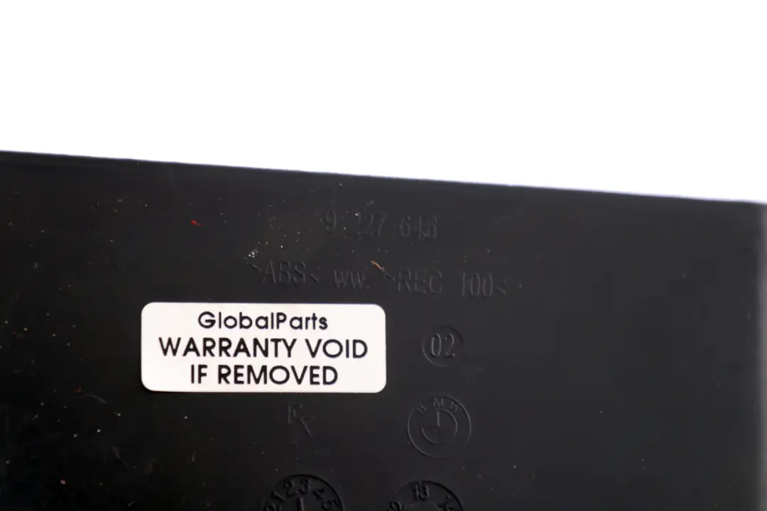 Control Unit FEM to BMW 1 2 4 Series F20 F21 F30 F31 F80 M3 F82 M4 Cover with Part number 9227646 BMW 1 2 4 Series F20 F21 F30 F31 F80 M3 F82 M4 Cover Control Unit FEM - SKU rhd-9227646 - Part number 9227646