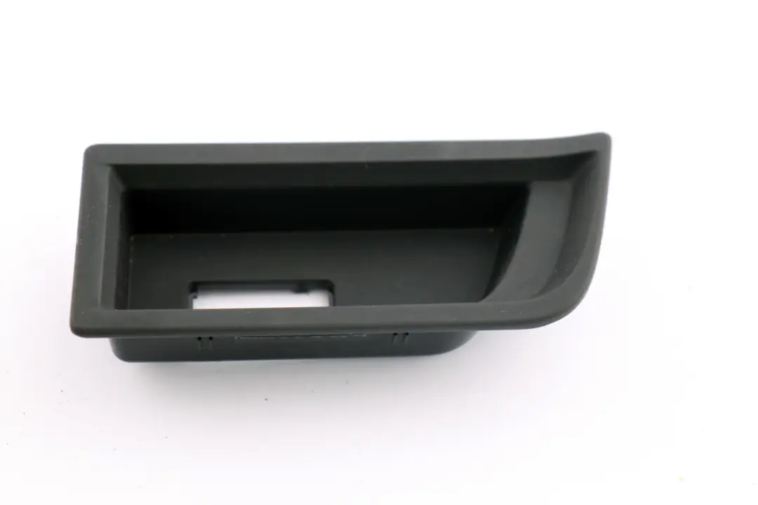 Auxiliary Aux Socket Trim Black to BMW 1 2 3 4 Series F20 F22 F30 F31 F33 with Part number 9207358 BMW 1 2 3 4 Series F20 F22 F30 F31 F33 Auxiliary Aux Socket Trim Black - SKU rhd-9230127 - Part number 9207358