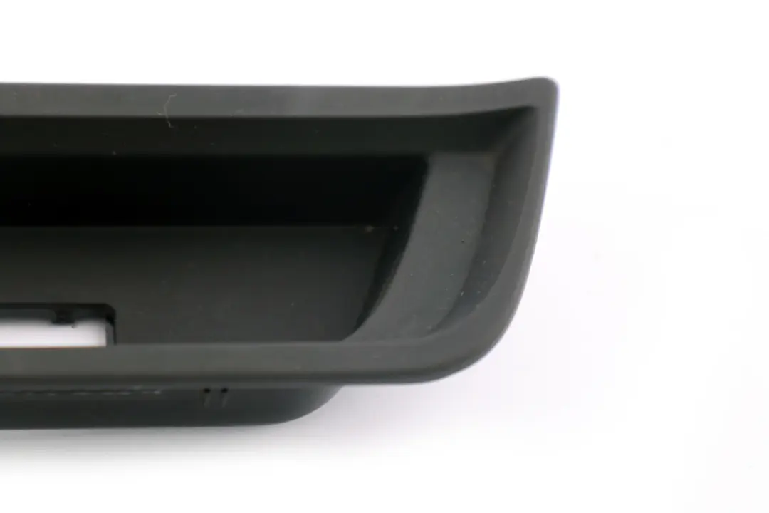 Auxiliary Aux Socket Trim Black to BMW 1 2 3 4 Series F20 F22 F30 F31 F33 with Part number 9207358 BMW 1 2 3 4 Series F20 F22 F30 F31 F33 Auxiliary Aux Socket Trim Black - SKU rhd-9230127 - Part number 9207358