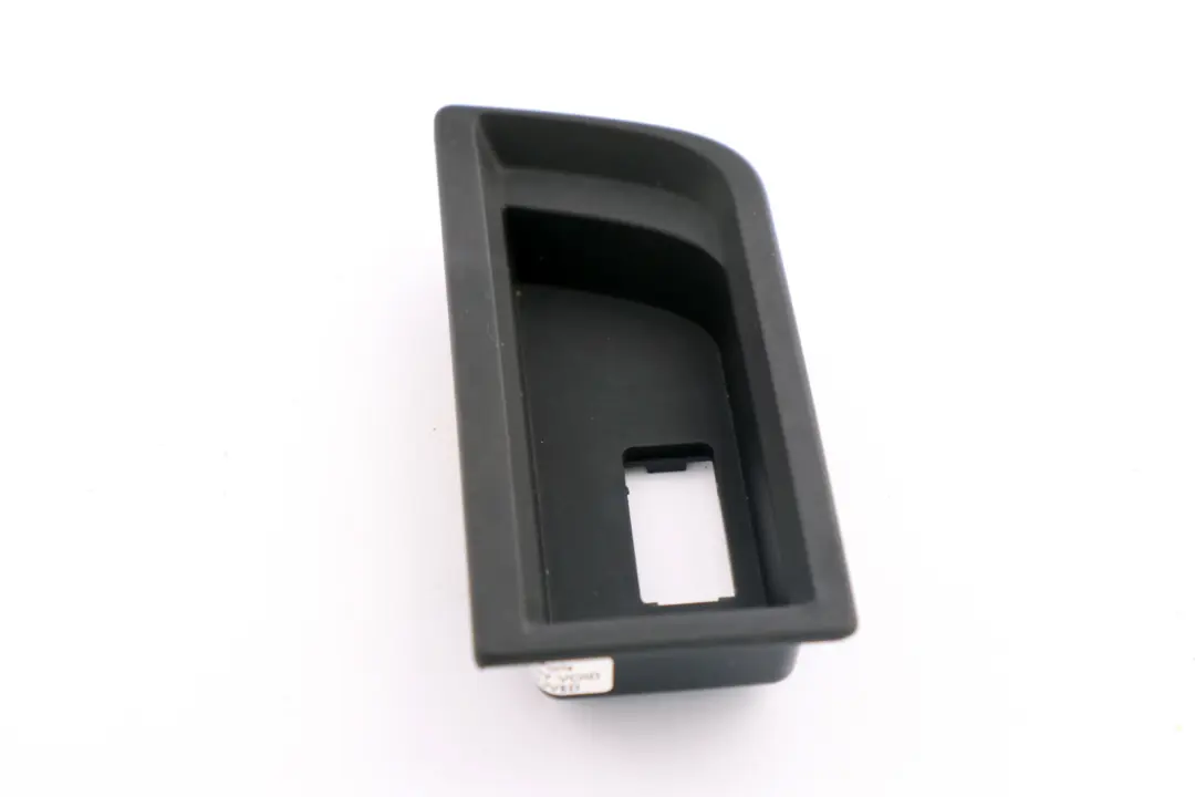 Auxiliary Aux Socket Trim Black to BMW 1 2 3 4 Series F20 F22 F30 F31 F33 with Part number 9207358 BMW 1 2 3 4 Series F20 F22 F30 F31 F33 Auxiliary Aux Socket Trim Black - SKU rhd-9230127 - Part number 9207358