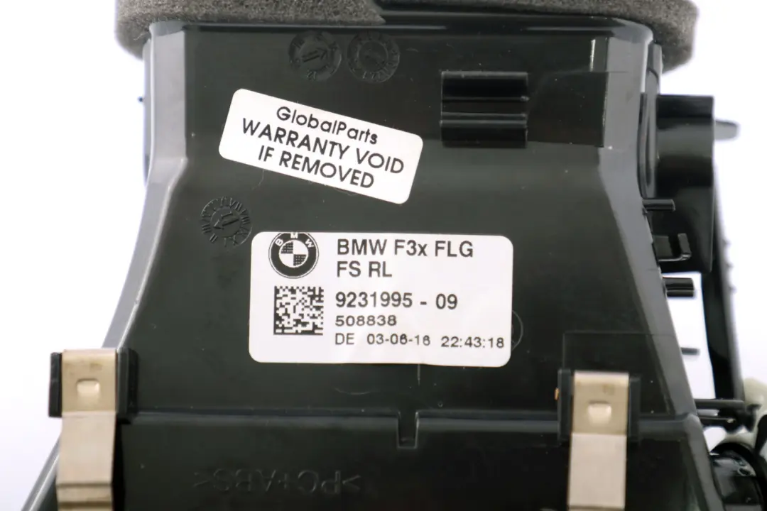 Dashboard Fresh Air Grille Front Right O/S to BMW 3 4 Series F30 F31 F32 with Part number 9231995 BMW 3 4 Series F30 F31 F32 Dashboard Fresh Air Grille Front Right O/S - SKU rhd-9231995 - Part number 9231995