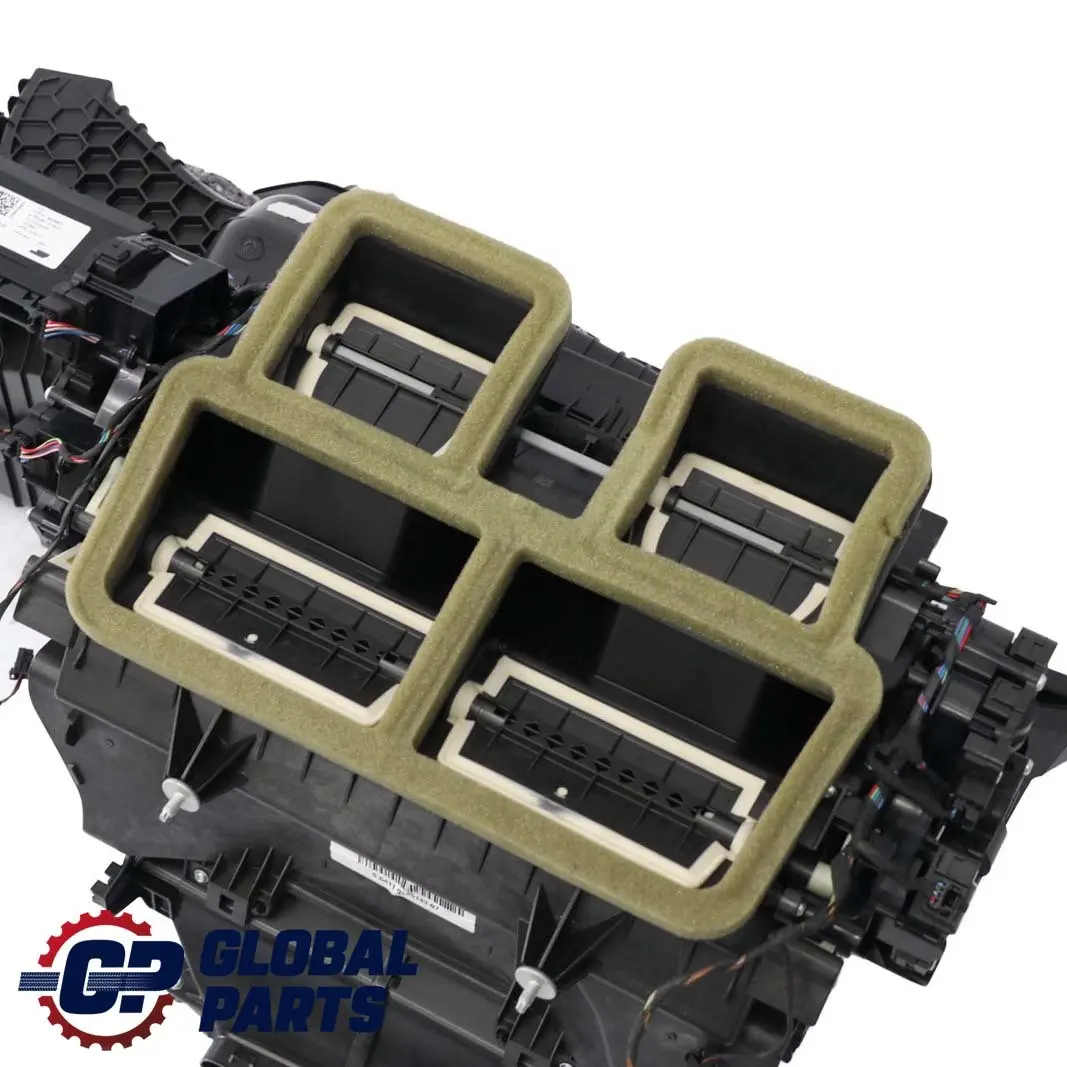 Complete Air Con Heater Matrix Housing Petrol to BMW 1 3 4 Series F20 F30 F32 with Part number 9237551 BMW 1 3 4 Series F20 F30 F32 Complete Air Con Heater Matrix Housing Petrol - SKU rhd-9237551 - Part number 9237551