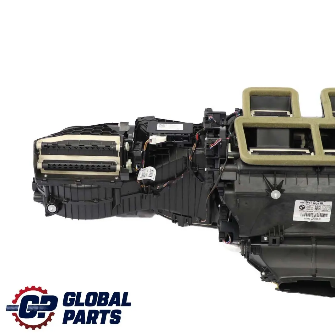 Complete Air Con Heater Matrix Housing Petrol to BMW 1 3 4 Series F20 F30 F32 with Part number 9237551 BMW 1 3 4 Series F20 F30 F32 Complete Air Con Heater Matrix Housing Petrol - SKU rhd-9237551 - Part number 9237551