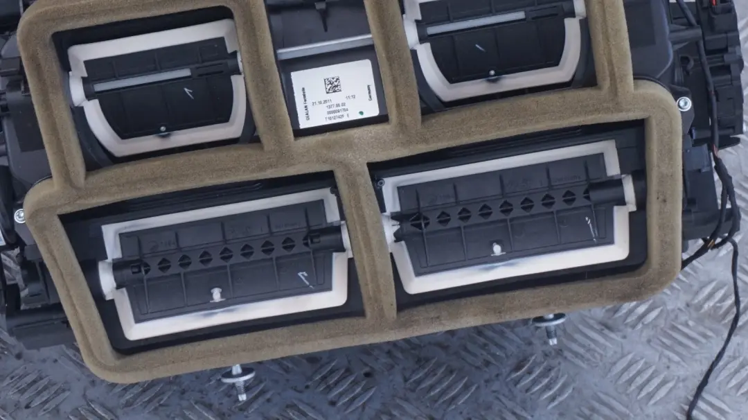 Complete Air Con Heater Matrix Housing Diesel to BMW 1 3 4 Series F20 F30 F32 1 with Part number 9238643 BMW 1 3 4 Series F20 F30 F32 1 Complete Air Con Heater Matrix Housing Diesel - SKU rhd-9238643-1 - Part number 9238643