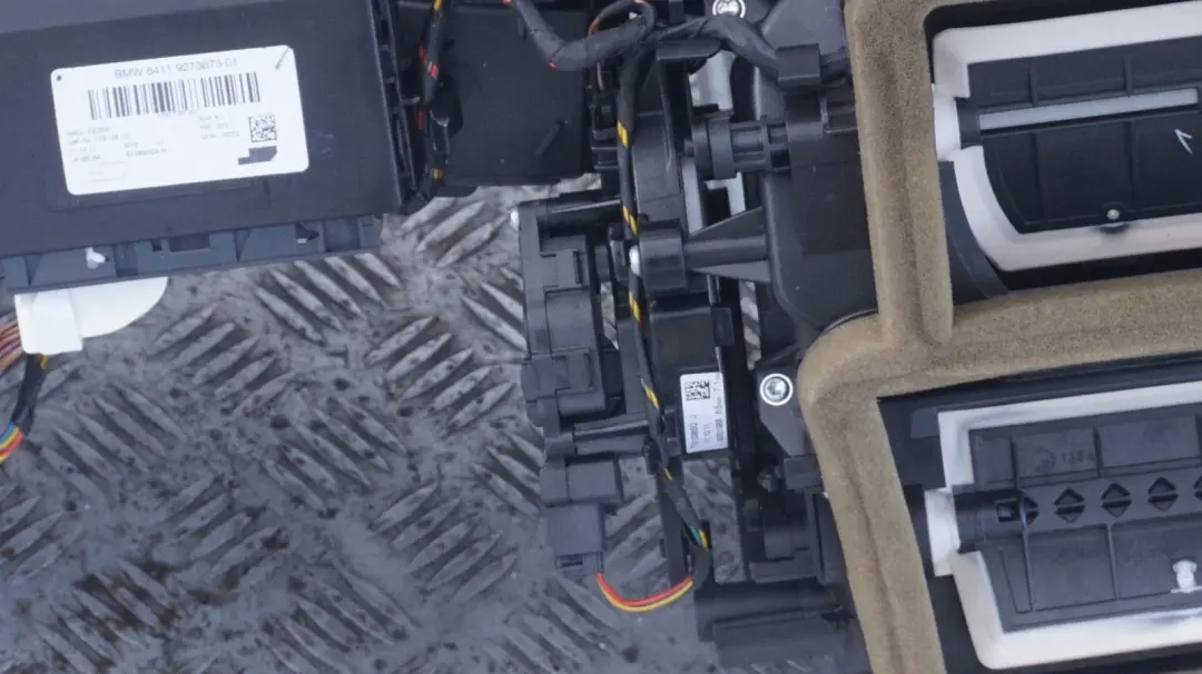 Complete Air Con Heater Matrix Housing Diesel to BMW 1 3 4 Series F20 F30 F32 1 with Part number 9238643 BMW 1 3 4 Series F20 F30 F32 1 Complete Air Con Heater Matrix Housing Diesel - SKU rhd-9238643-1 - Part number 9238643